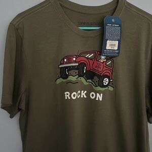 Life Is Good Crusher Tee Medium Rock On Olive Green